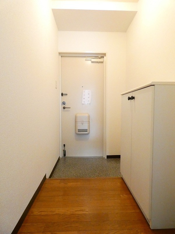 グレーシア小泉 玄関