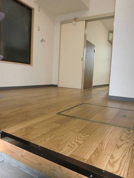 結城アパート    玄関