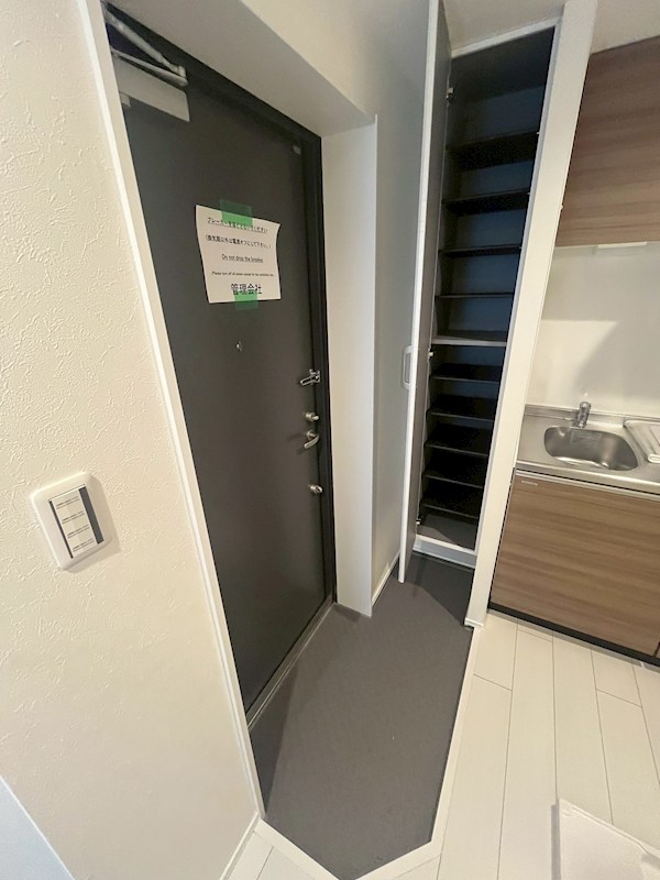 メゾンド町屋 玄関