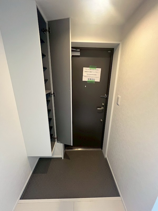 メゾンド町屋 玄関