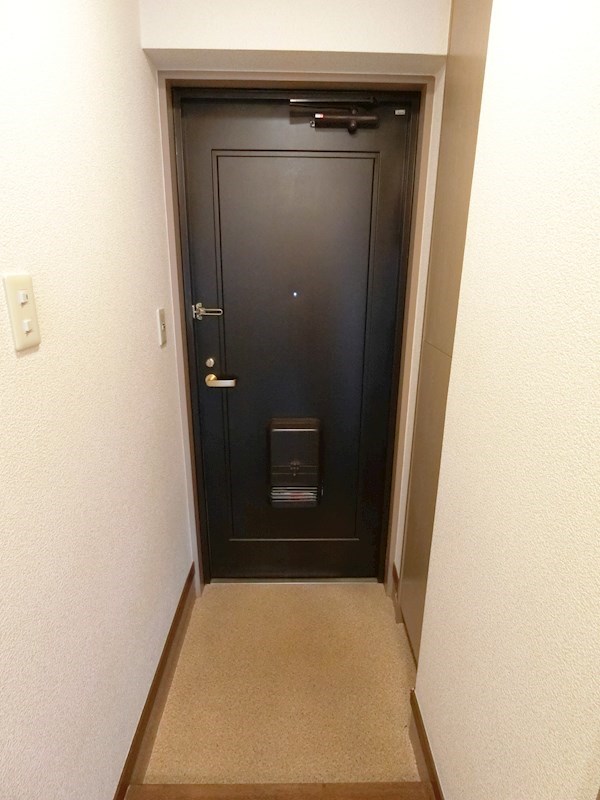 ハイネス北葛西 玄関