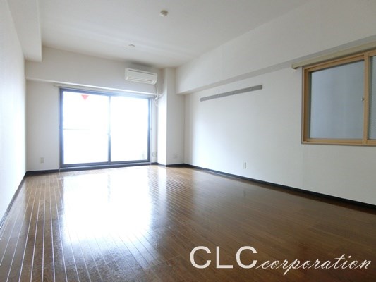 アレックスビル リビング