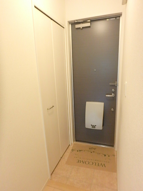 ソレイユEAST 玄関