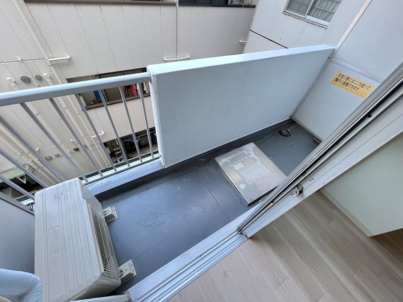 東陽レンタカービル ベランダ