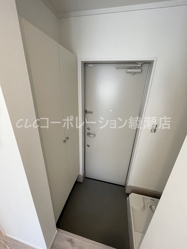 アッセンブル六町 玄関