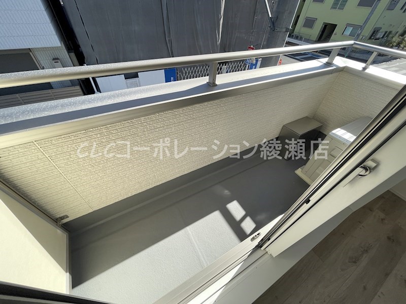 アッセンブル六町 ベランダ