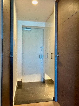 アーデル立石リバーフロント 玄関