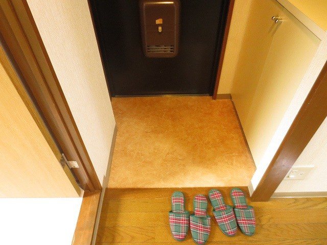 チェルシー泉 玄関