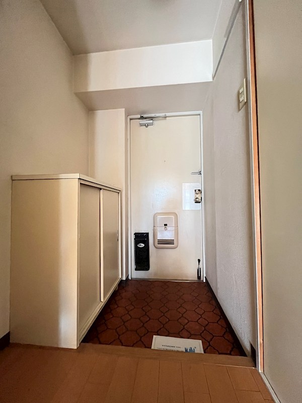 エクセレントアベ 玄関