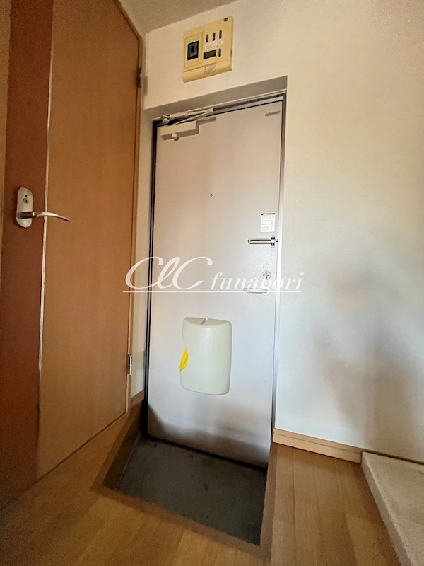 シンエイト 玄関