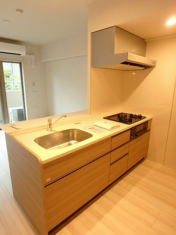 HIGASHIKOMATSUGAWA　APARTMENT キッチン