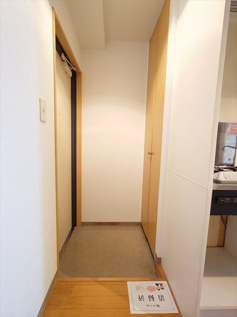 プラティークメゾン 玄関