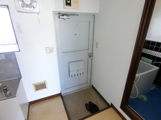 シャトー４７４ 玄関