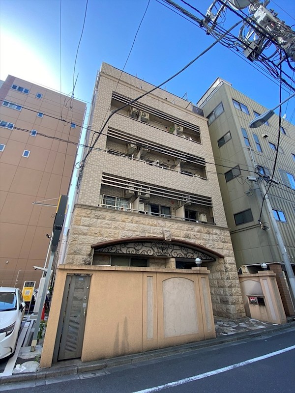 レイ・ローズビル  外観