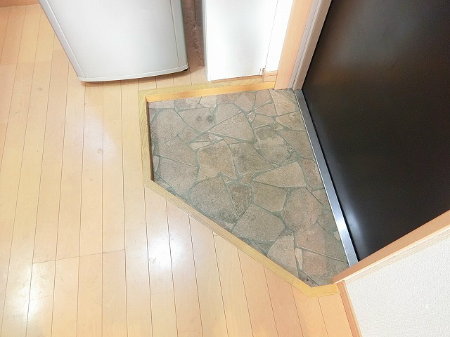 レイ・ローズビル  玄関
