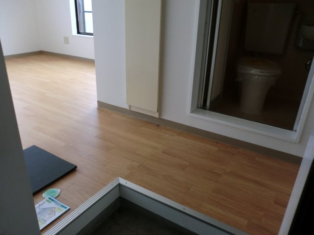 エルムーントビサンⅡ 玄関