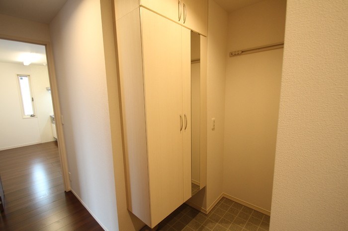 グランパティオB 玄関