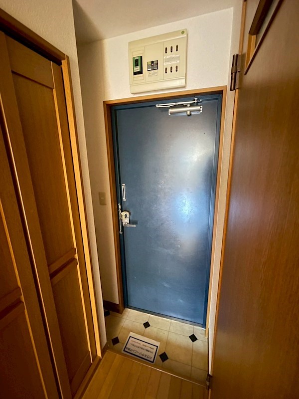 グランデュールヨシタケ 玄関