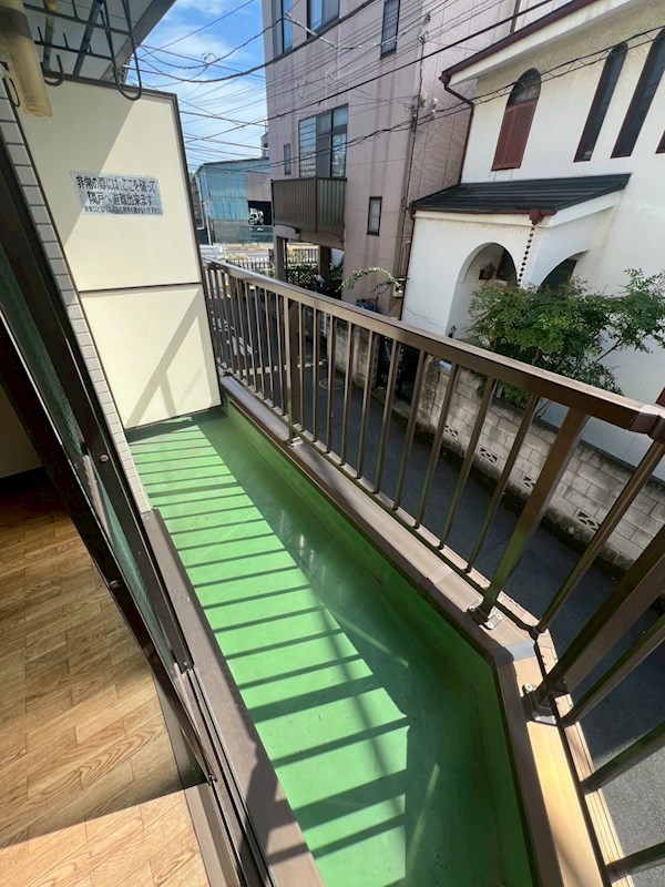 第二マジマハイツ雪待月 ベランダ