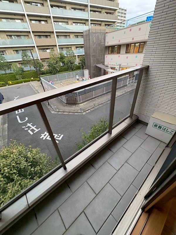 ヴュ　ド　フェリス  ベランダ