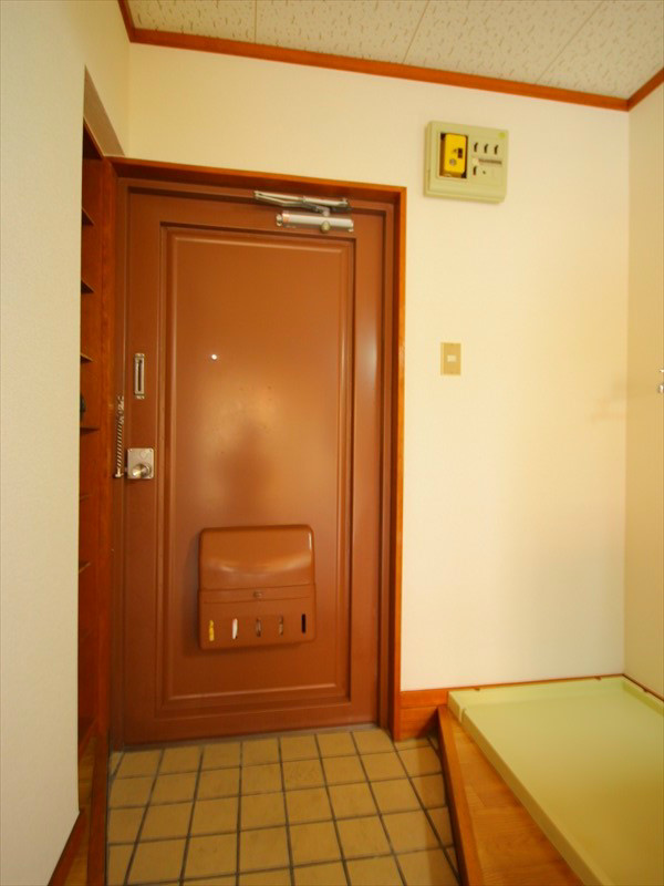 マンションサトウ 玄関