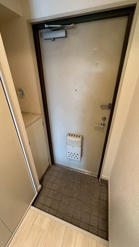 シャインドミール 玄関