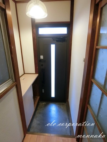 根本貸家 玄関