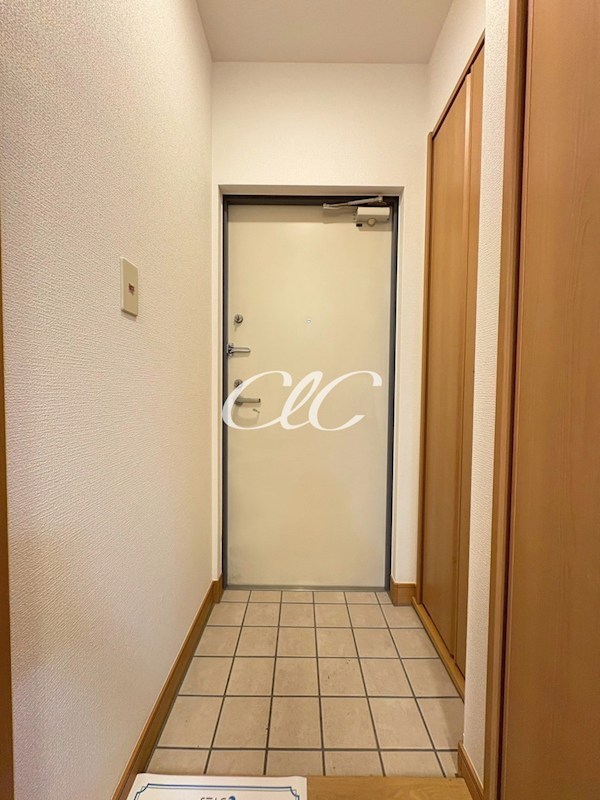 セカンドステージ 玄関
