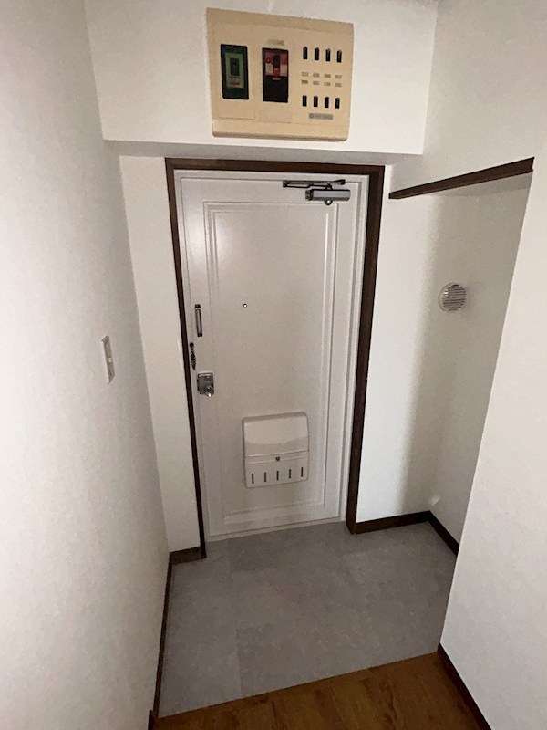 ニュー三浦マンション 玄関