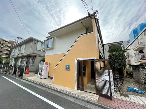 サンプレイスＳ 外観