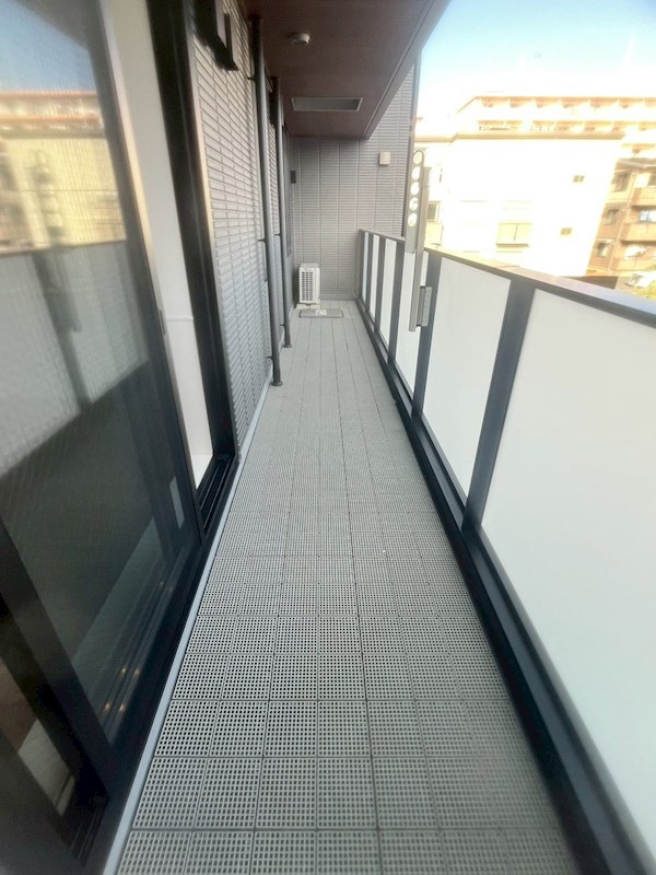 メゾンクレール谷在家 ベランダ