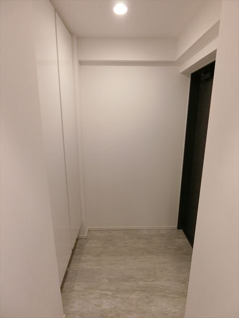 THE　ROOM    玄関