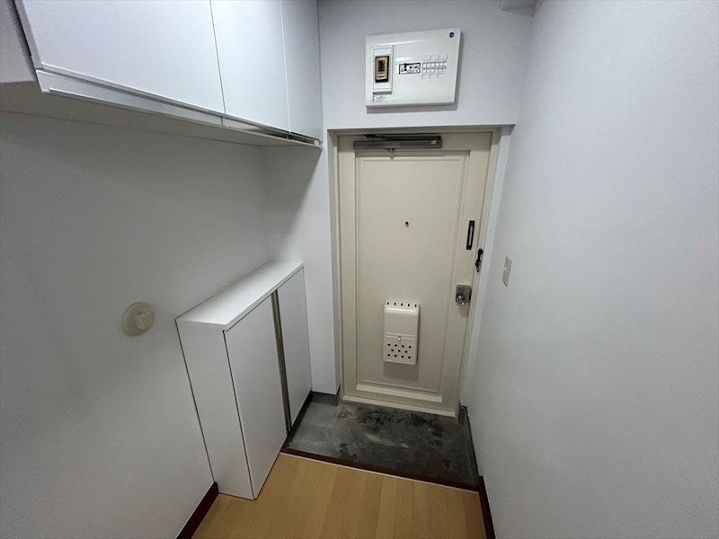 コーポスズキ 玄関