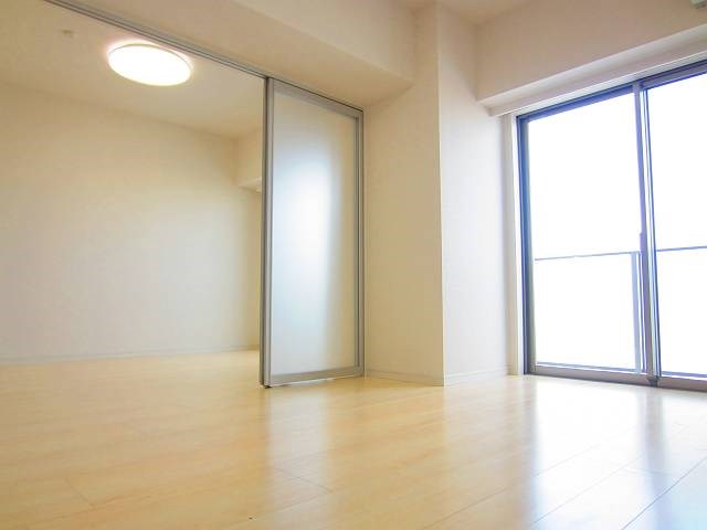 シュールフローレ リビング