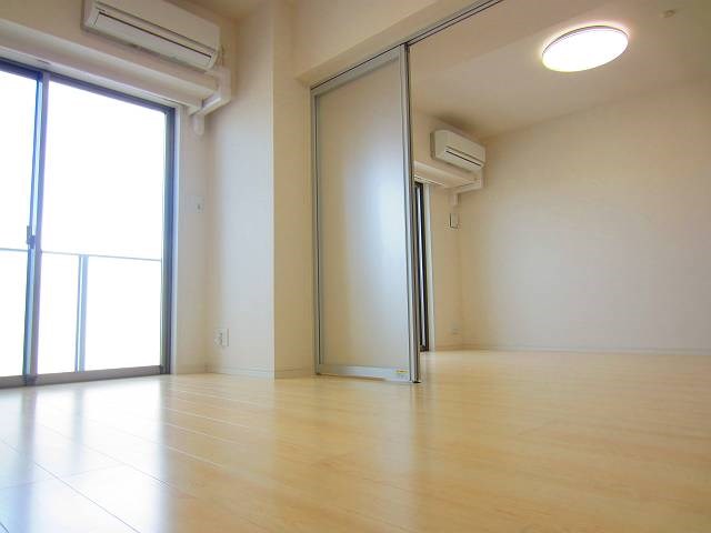 シュールフローレ ベッドルーム