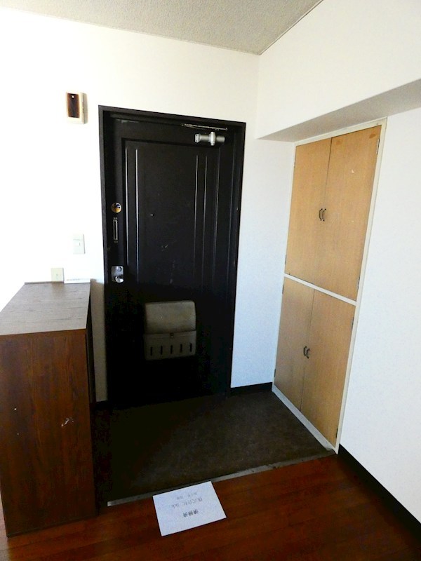 日の本ビル 玄関