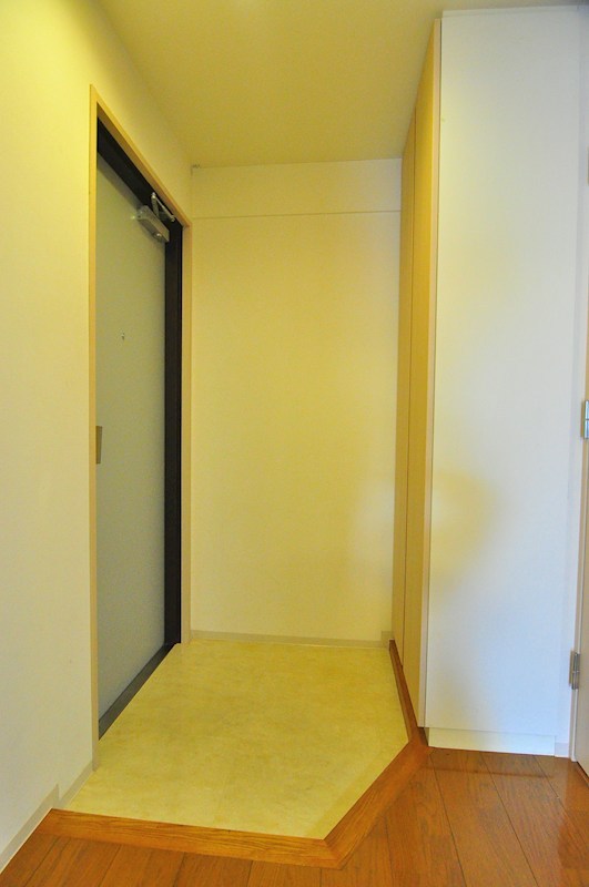 リベール入谷 玄関