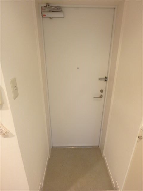 FLAT ONE  玄関