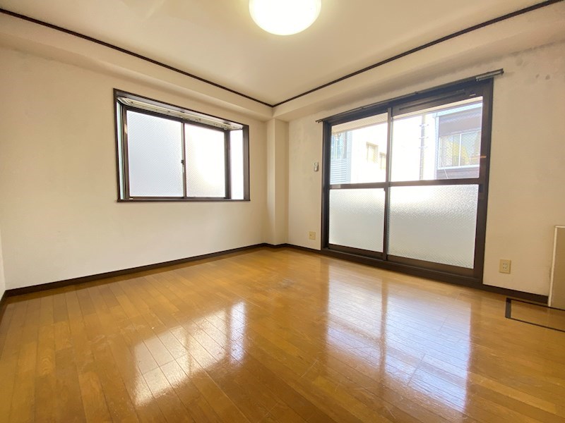 第７オカダビル リビング