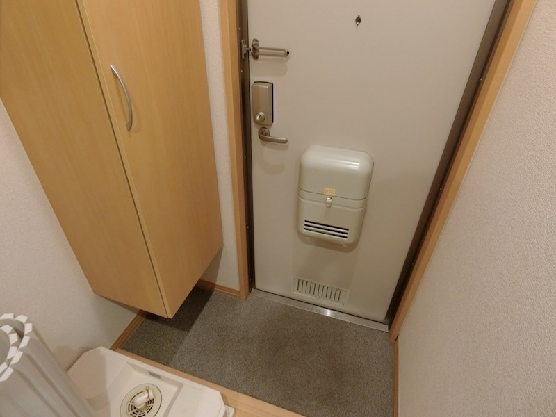 アビテ西新小岩 玄関