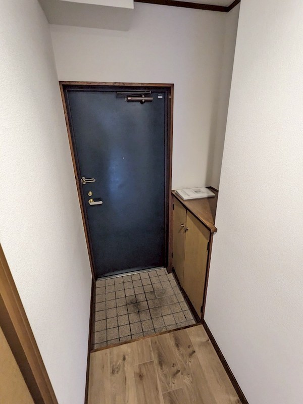 ランドモール 玄関