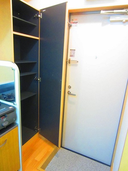 フロムファースト 玄関