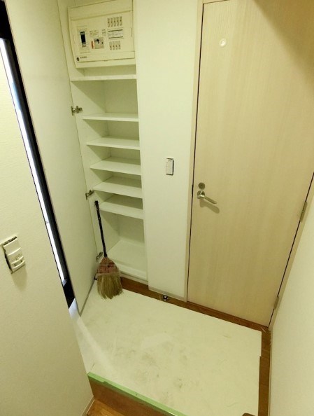 リベール入谷 玄関