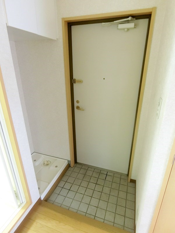 メゾンソレイユ浅草 玄関