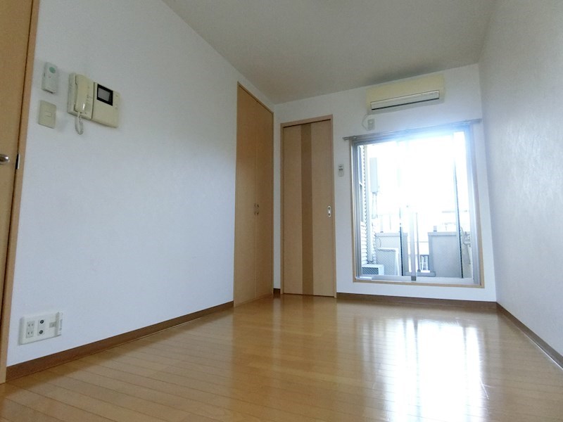 メゾンソレイユ浅草 リビング