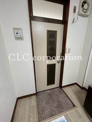 ロイヤルハイツ 玄関