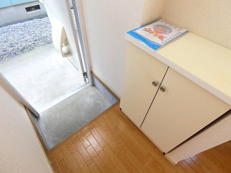 メイプルK 玄関