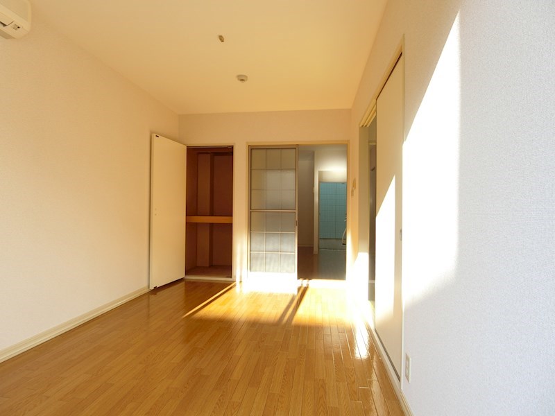 メイプルK ベッドルーム