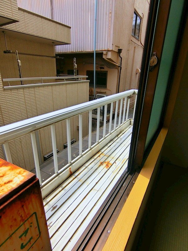 野手ビル  ベランダ