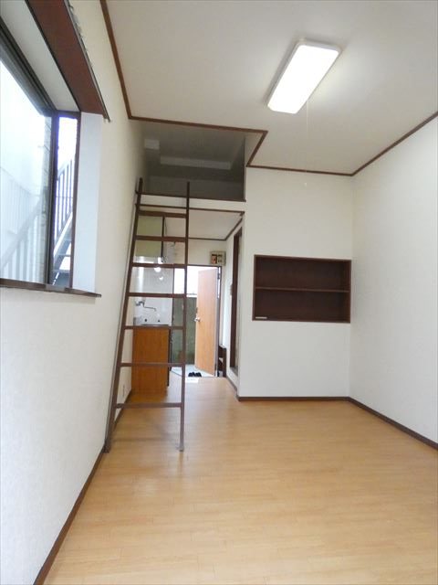 日宏ハイツA リビング
